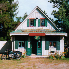 Front of Muskoka Jewelry Shop